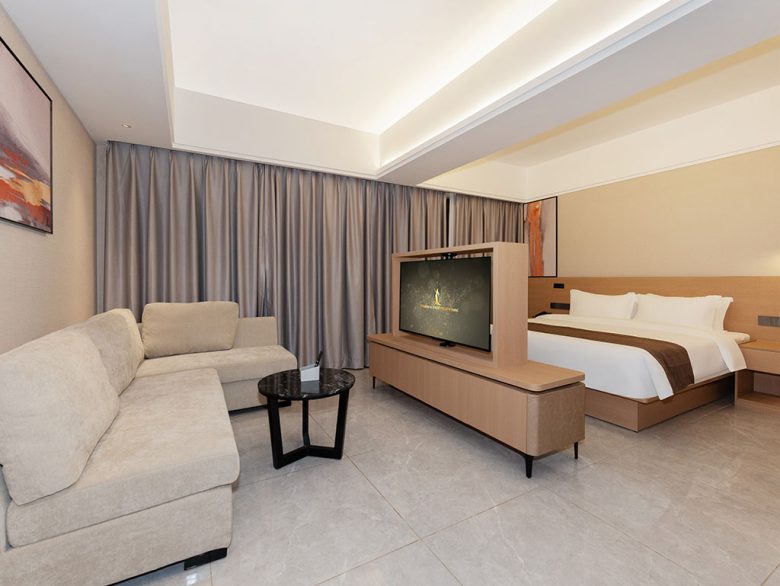 Deluxe Studio Suite at JD Polman Hotel